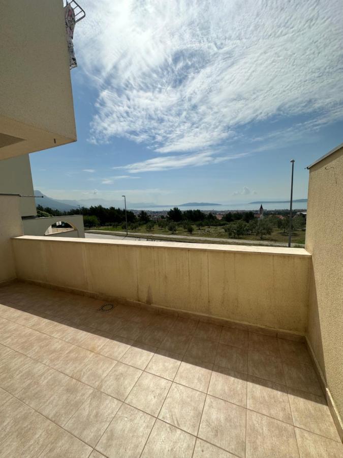 Appartamento Apartman Aurora Kaštel Novi Esterno foto