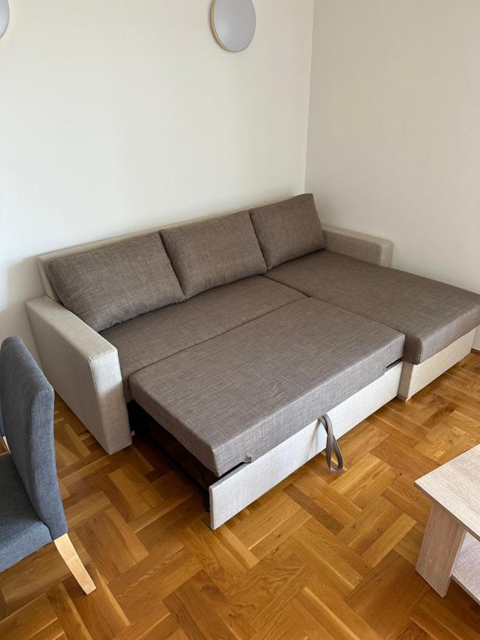 Appartamento Apartman Aurora Kaštel Novi Esterno foto